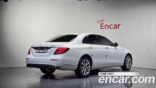 Mercedes-Benz E-Class из Кореи Encar