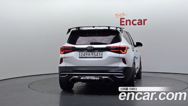 Kia Seltos из Кореи Encar