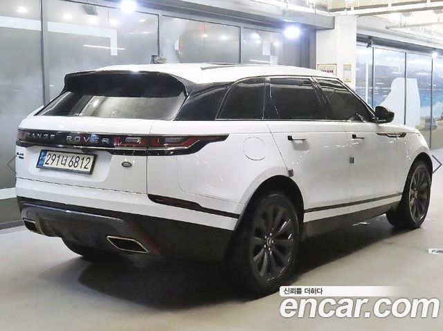 Land Rover Range Rover Velar 3.0 D300 R-Dynamic SE — пробег 123 415 км — фото 4 из 5