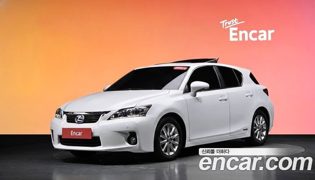 Lexus CT200h 1.8 Compact Trendy ZWA10 — пробег 98 707 км — фото 1 из 5