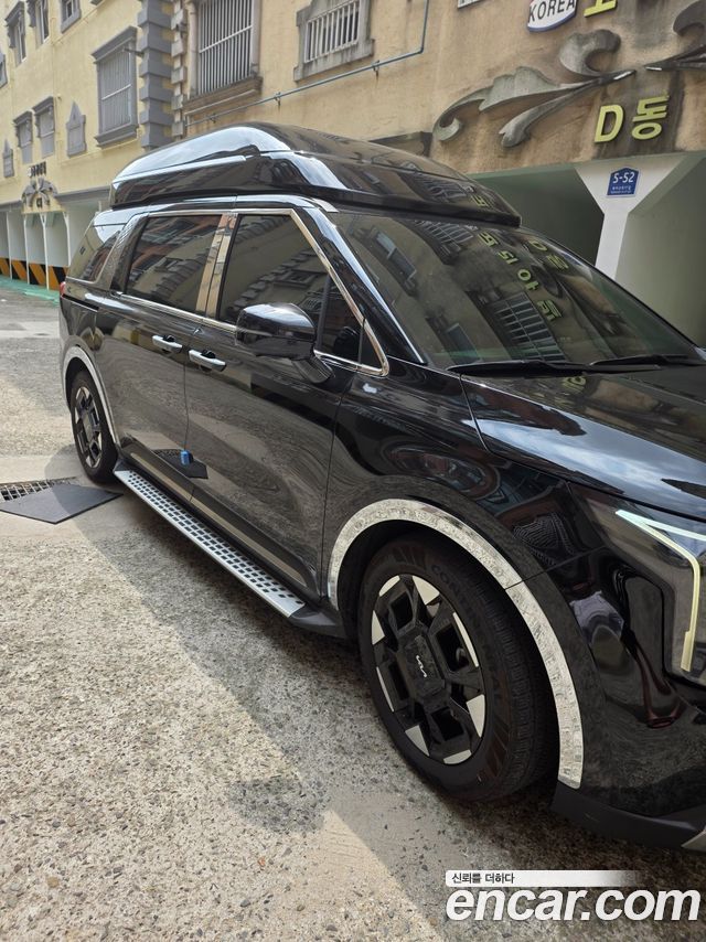 Kia Carnival Gasoline 7-Seater Hi Limousine Signature — пробег 50 500 км — фото 3 из 5