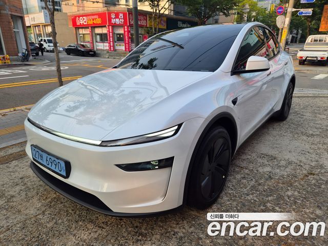 Tesla Model Y Premium RWD — пробег 500 км — фото 2 из 5