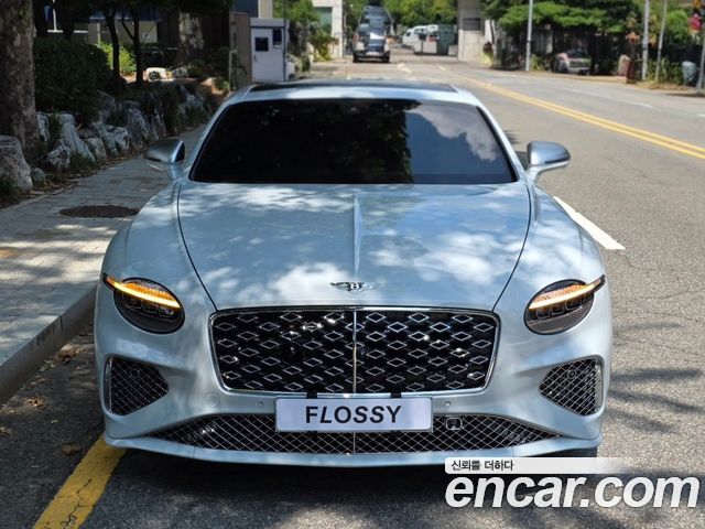 Bentley Continental 4.0 GT Mulliner — пробег 830 км — фото 3 из 5