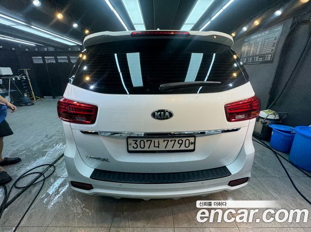 Kia Carnival из Кореи Encar
