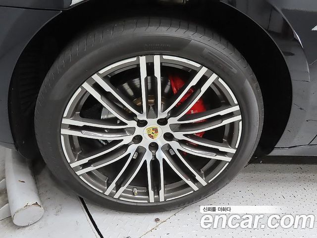 Porsche Macan из Кореи Encar