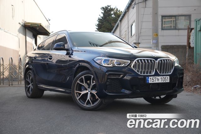 BMW X6 xDrive40i M Sport — пробег 15 500 км — фото 1 из 5