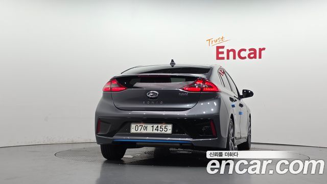 Hyundai Ioniq из Кореи Encar