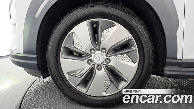 Hyundai Kona Premium — пробег 126 870 км — фото 5 из 5