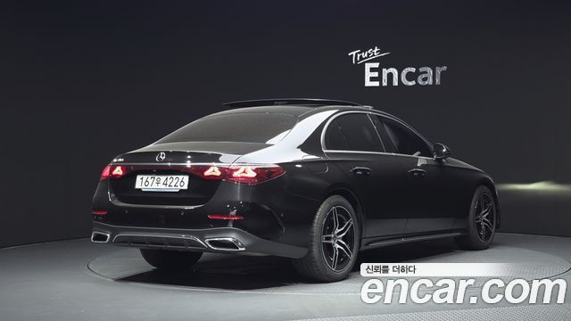 Mercedes-Benz E-Class из Кореи Encar