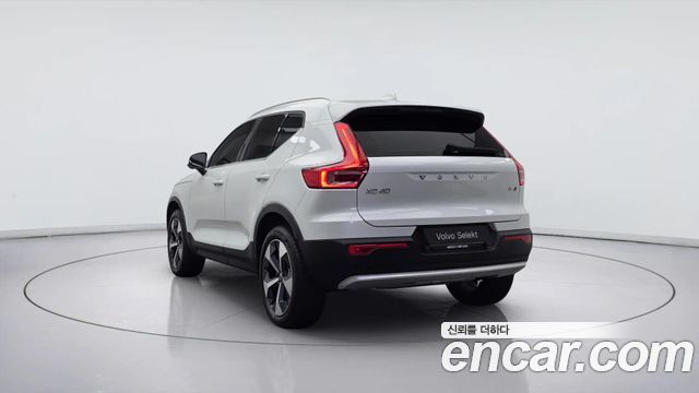 Volvo XC40 B4 Ultimate Bright — пробег 8 183 км — фото 3 из 5