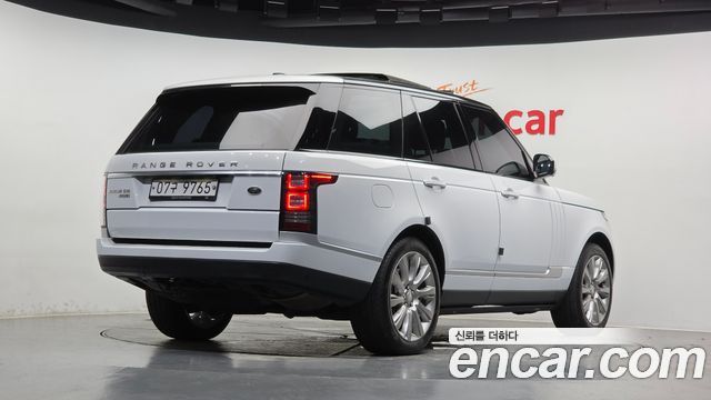 Land Rover Range Rover 4.4 SDV8 Vogue SE DIESEL — пробег 118 272 км — фото 2 из 5
