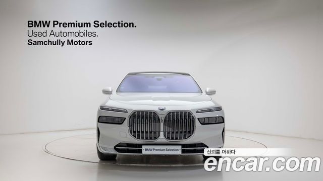 BMW 7-Series 750e xDrive Design Pure Excellence — пробег 9 200 км — фото 3 из 5