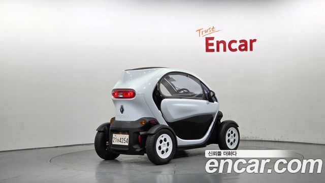 Renault (Samsung) Twizy Life(2-Seater) — пробег 32 км — фото 2 из 5