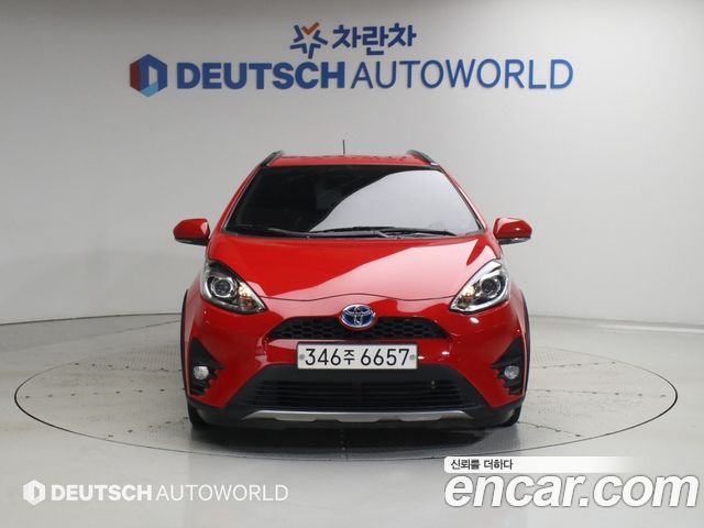 Toyota Prius 1.5 Crossover — пробег 71 023 км — фото 3 из 5