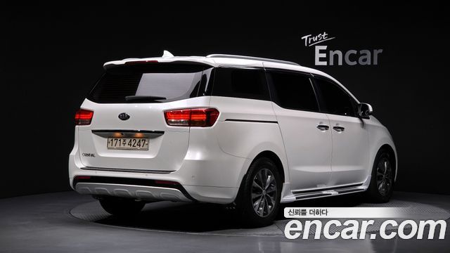 Kia Carnival из Кореи Encar