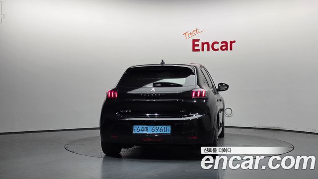 Peugeot 208 GT — пробег 98 785 км — фото 4 из 5