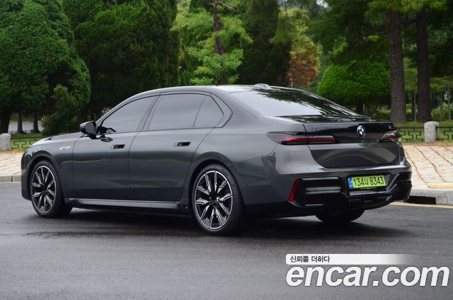 BMW i7 из Кореи Encar