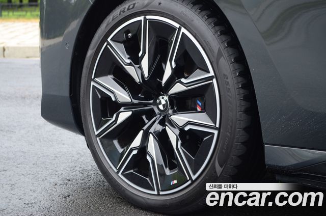 BMW i7 из Кореи Encar
