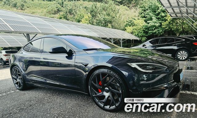 Tesla Model S Plaid — пробег 7 900 км — фото 1 из 5