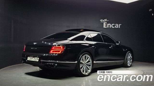 Bentley Flying Spur 4.0 — пробег 76 496 км — фото 2 из 5