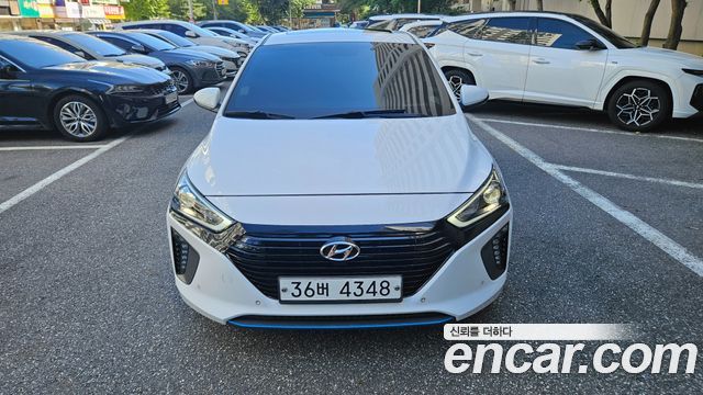 Hyundai Ioniq Q — пробег 95 702 км — фото 3 из 5