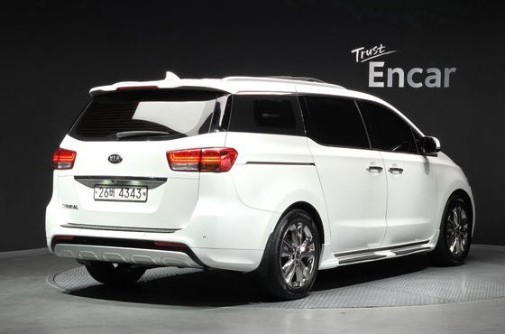Kia Carnival 9-seater Prestige — пробег 215 833 км — фото 2 из 5