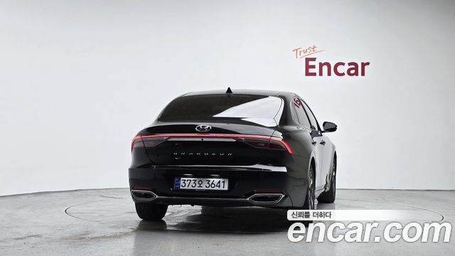 Hyundai Grandeur Premium — пробег 141 821 км — фото 4 из 5