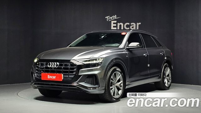 Audi Q8 55 TFSI Quattro Premium — пробег 123 176 км — фото 1 из 5