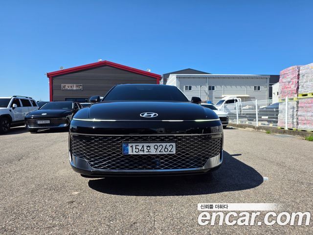 Hyundai Grandeur Caligraphy — пробег 10 км — фото 1 из 5