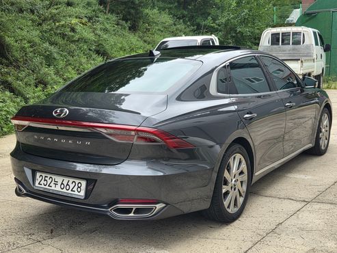 Hyundai Grandeur Calligraphy — пробег 118 351 км — фото 4 из 5