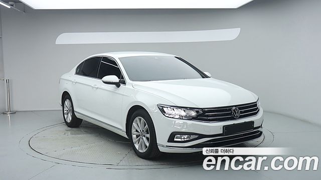 Volkswagen Passat 2.0 TDI Premium — пробег 55 584 км — фото 2 из 5