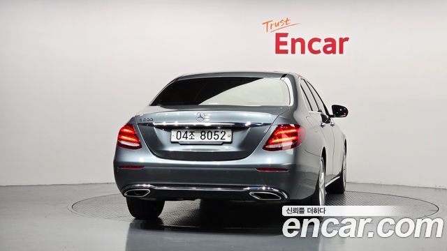 Mercedes-Benz E-Class E200 Avantgarde — пробег 91 482 км — фото 4 из 5