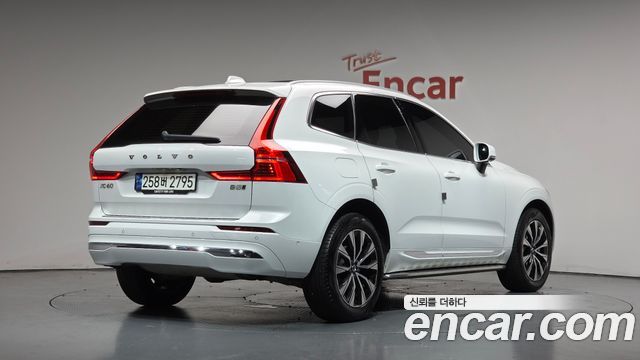 Volvo XC60 B5 Ultimate Bright — пробег 117 906 км — фото 2 из 5