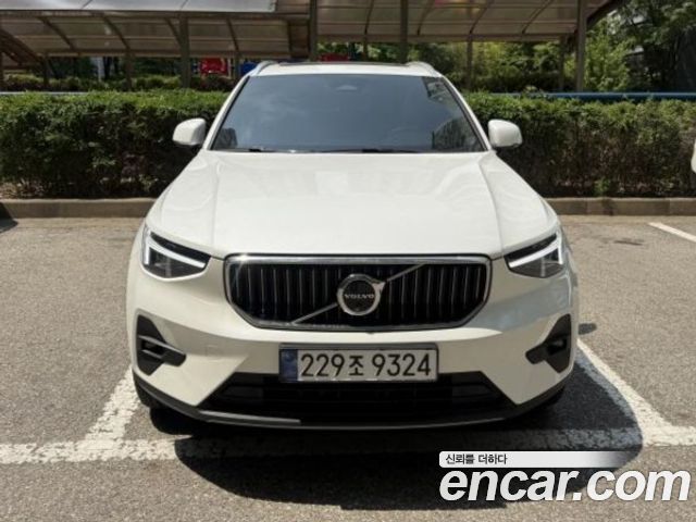 Volvo XC40 B4 Ultimate Bright — пробег 29 000 км — фото 1 из 5
