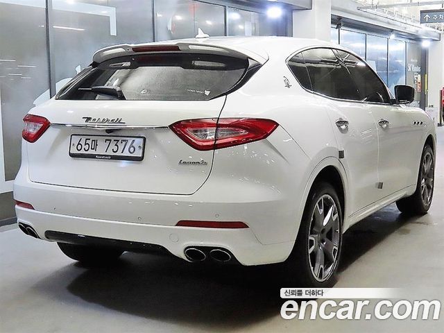 Maserati Levante из Кореи Encar