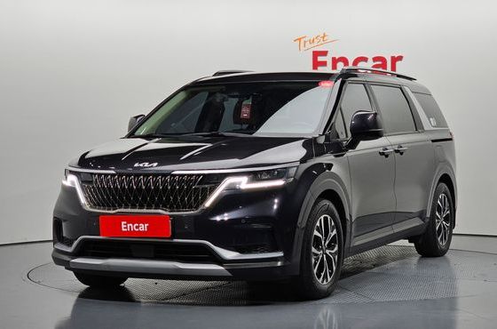 Kia Carnival Gasoline 11-Seater Prestige — пробег 37 500 км — фото 1 из 5