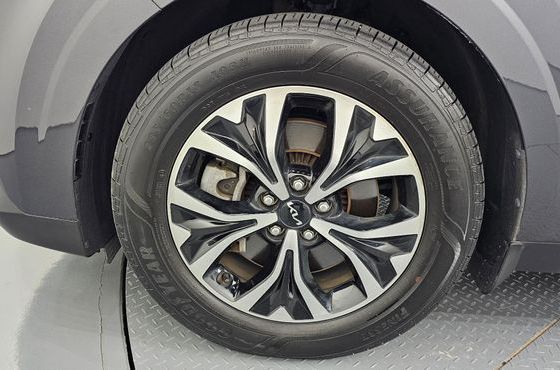 Kia Carnival Gasoline 11-Seater Prestige — пробег 37 500 км — фото 5 из 5