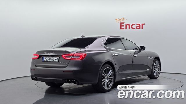 Maserati Quattroporte из Кореи Encar