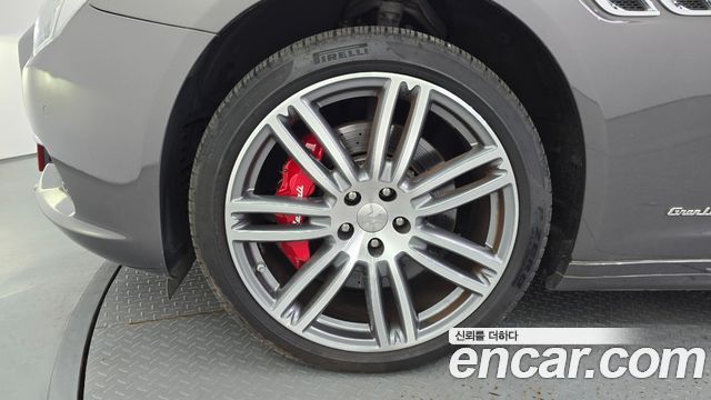 Maserati Quattroporte из Кореи Encar