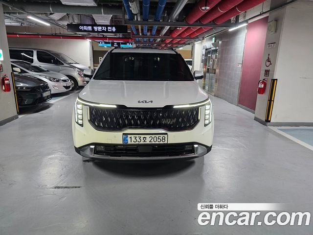 Kia Carnival HEV 9seater Signature — пробег 2 900 км — фото 1 из 5