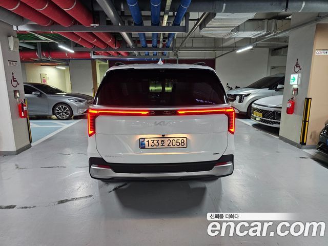 Kia Carnival HEV 9seater Signature — пробег 2 900 км — фото 4 из 5