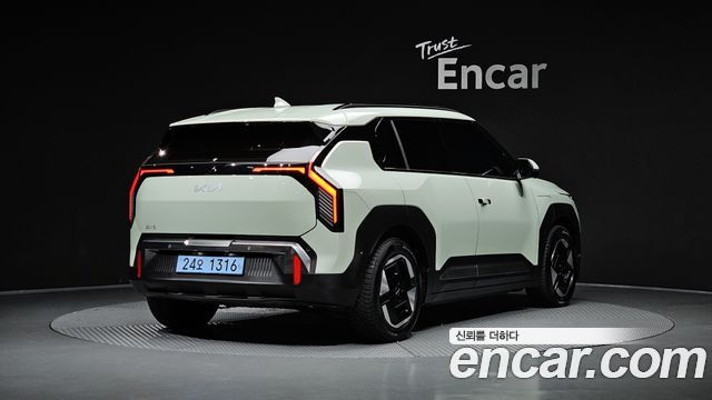 Kia EV3 из Кореи Encar