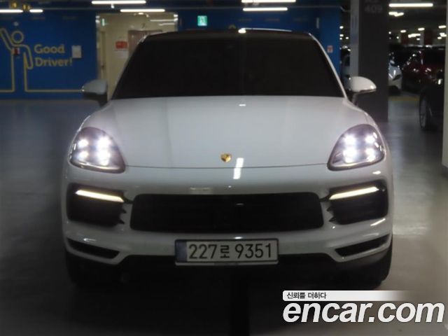 Porsche Cayenne 3.0 E-Hybrid Coupe — пробег 56 000 км — фото 1 из 5
