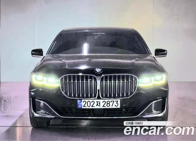 BMW 7-Series 740Li xDrive Design Pure Excellence — пробег 98 878 км — фото 3 из 5