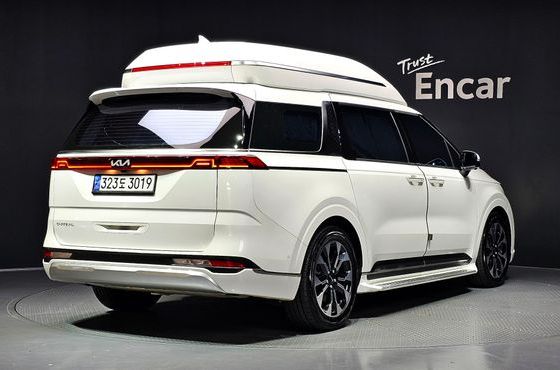 Kia Carnival Gasoline 9-Seater Hi-Limousine Signature — пробег 74 842 км — фото 2 из 5