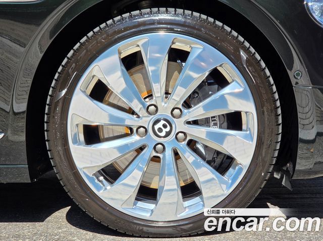 Bentley Flying Spur 4.0 — пробег 17 660 км — фото 5 из 5