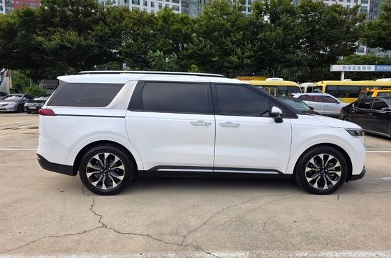 Kia Carnival Gasoline 7-Seater Signature — пробег 38 534 км — фото 4 из 5