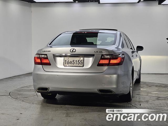 Lexus LS из Кореи Encar