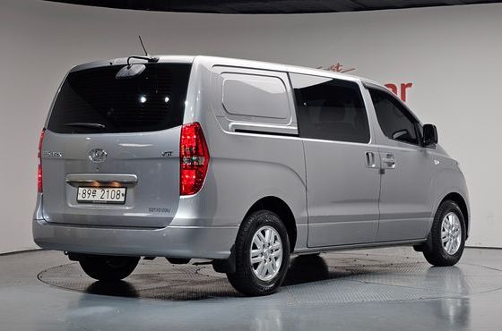 Hyundai Starex Van 5-Seater Smart — пробег 56 181 км — фото 2 из 5