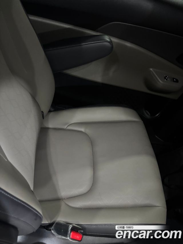 Kia Carnival Gasoline 9-Seater Prestige — пробег 26 000 км — фото 4 из 5